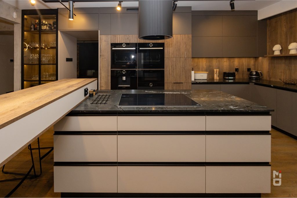 Meble na wymiar vs. gotowe – co się bardziej opłaca i dlaczego?