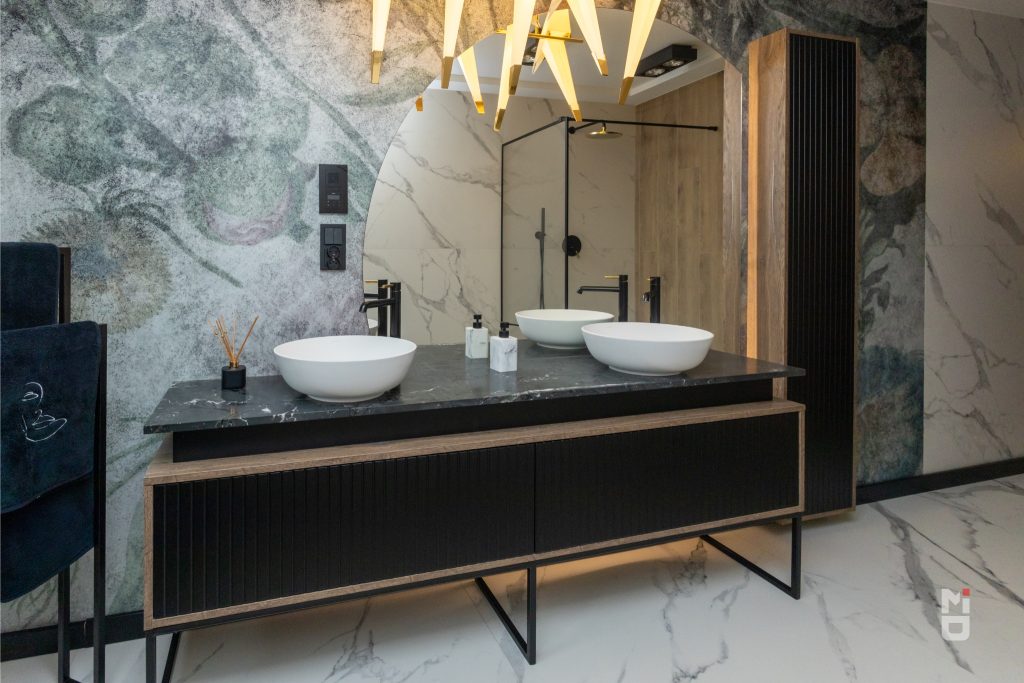 Ile kosztują meble na wymiar? Od czego zależy cena i na czym nie warto oszczędzać?