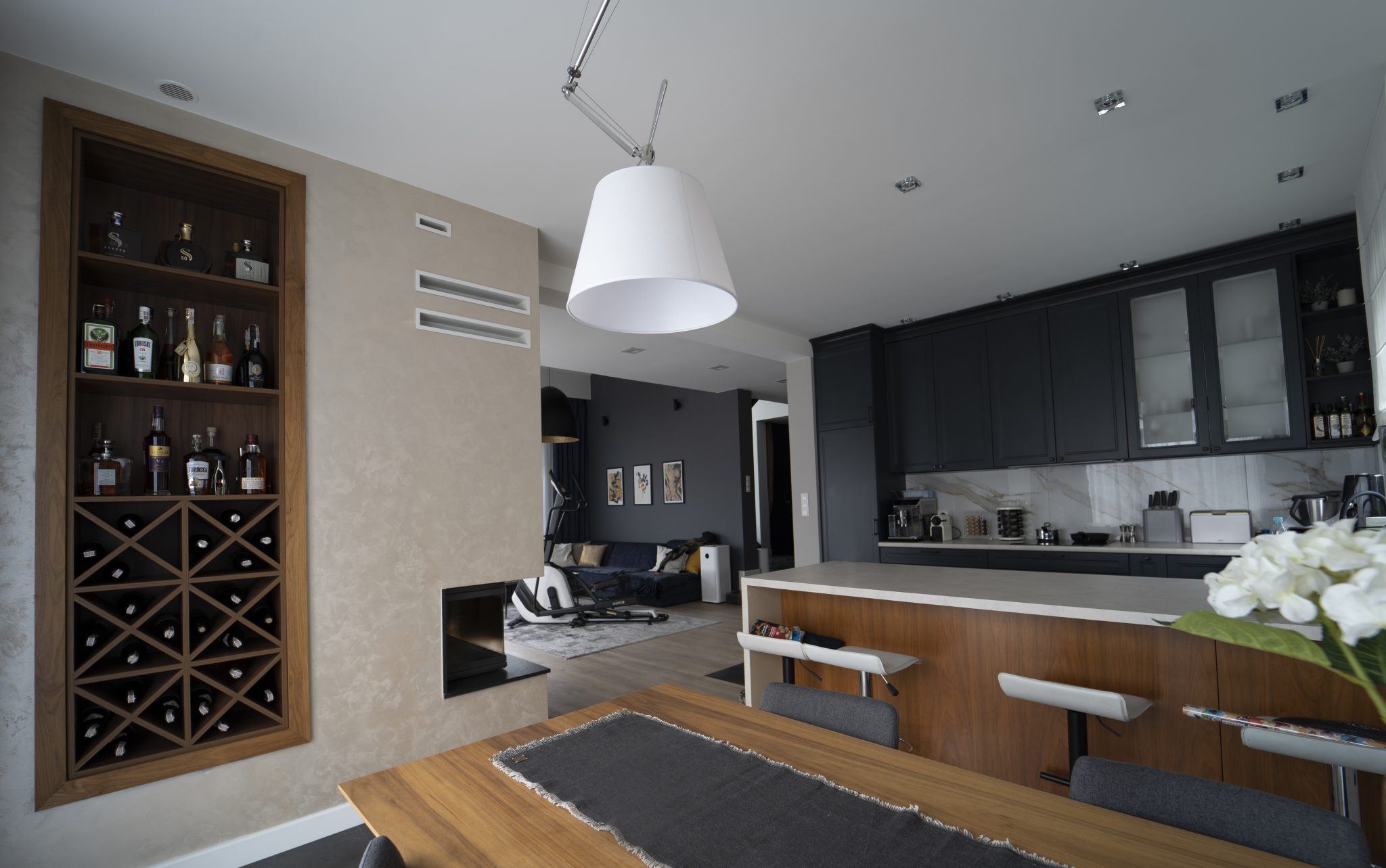 Mieszkanie w Warszawie - zabudowa mebli na wymiar - Mid Meble - wariant MiD Smart