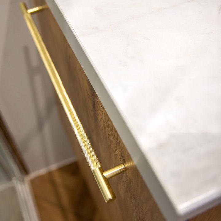 Meble na wymiar w domu w Kazimierzu – kuchnia, łazienki i zabudowa pod schodami | MiD Meble