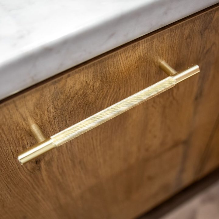 Meble na wymiar w domu w Kazimierzu – kuchnia, łazienki i zabudowa pod schodami | MiD Meble