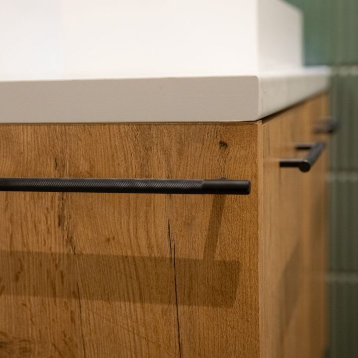 Meble na wymiar w domu w Kazimierzu – kuchnia, łazienki i zabudowa pod schodami | MiD Meble