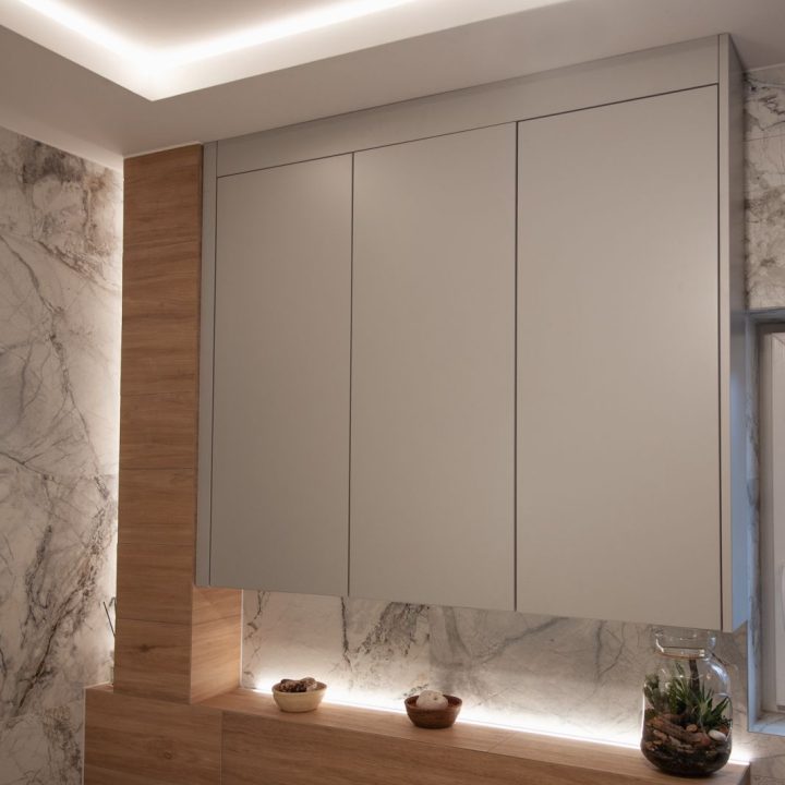 Meble na wymiar w domu w Kazimierzu – kuchnia, łazienki i zabudowa pod schodami | MiD Meble