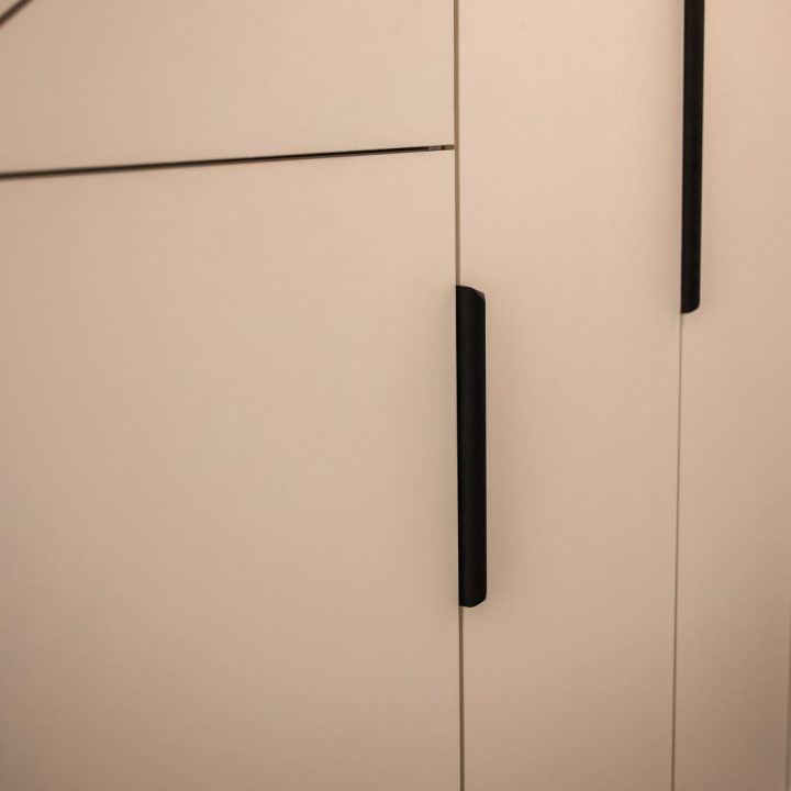 Meble na wymiar w domu w Kazimierzu – kuchnia, łazienki i zabudowa pod schodami | MiD Meble