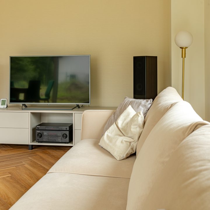 Meble na wymiar w Pruszkowie – kuchnia, zabudowy i toaletka w stylu Smart | MiD Meble