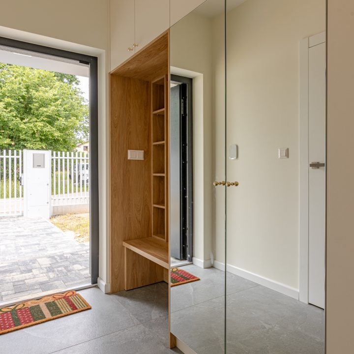 Meble na wymiar w Pruszkowie – kuchnia, zabudowy i toaletka w stylu Smart | MiD Meble