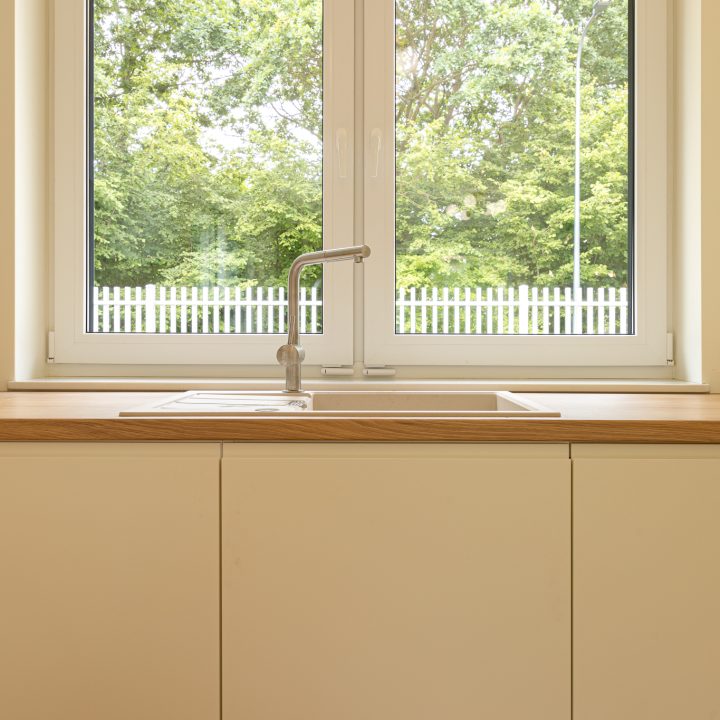 Meble na wymiar w Pruszkowie – kuchnia, zabudowy i toaletka w stylu Smart | MiD Meble