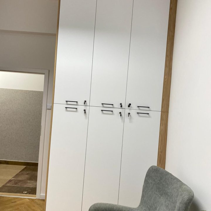 Meble na wymiar do biura – kompleksowa realizacja MiD Biznes