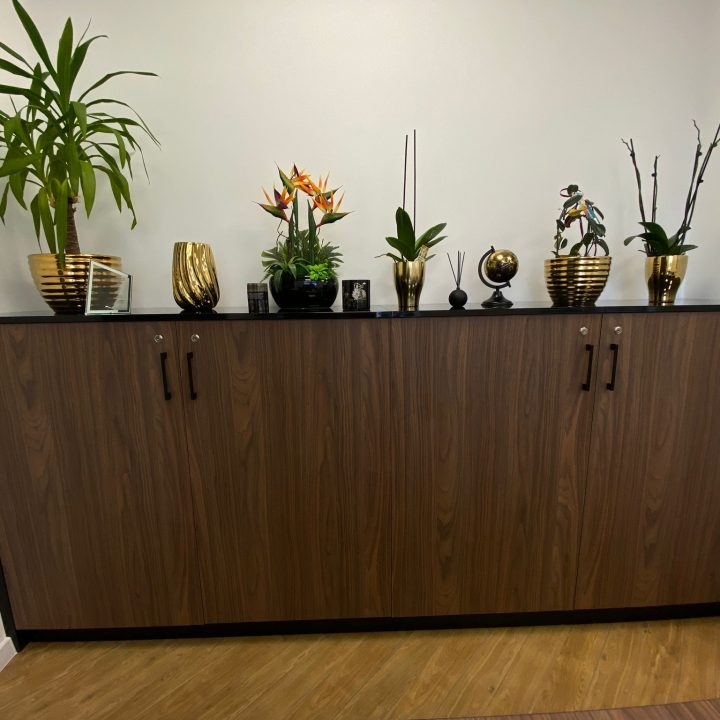 Meble na wymiar do biura – kompleksowa realizacja MiD Biznes