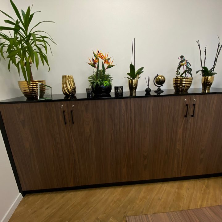 Meble na wymiar do biura – kompleksowa realizacja MiD Biznes