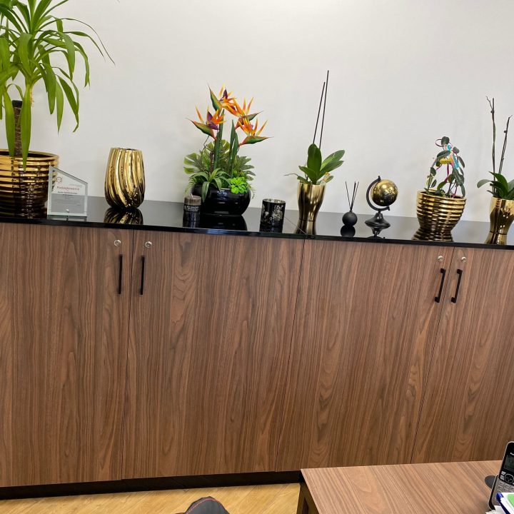 Meble na wymiar do biura – kompleksowa realizacja MiD Biznes