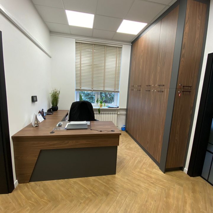 Meble na wymiar do biura – kompleksowa realizacja MiD Biznes