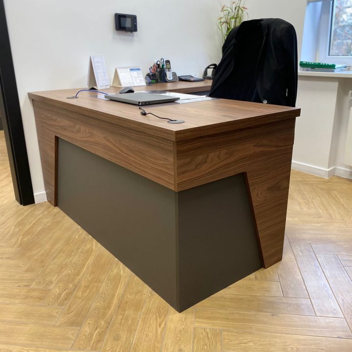 Meble na wymiar do biura – kompleksowa realizacja MiD Biznes