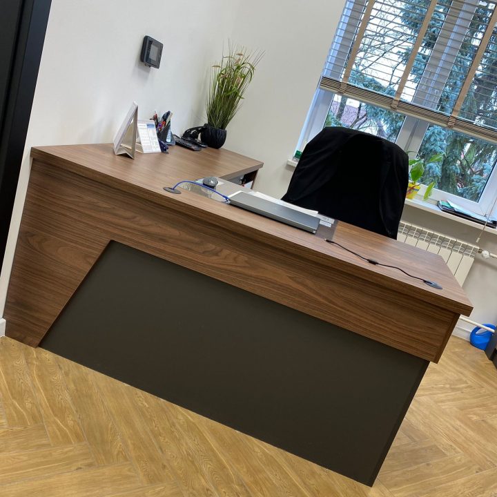 Meble na wymiar do biura – kompleksowa realizacja MiD Biznes