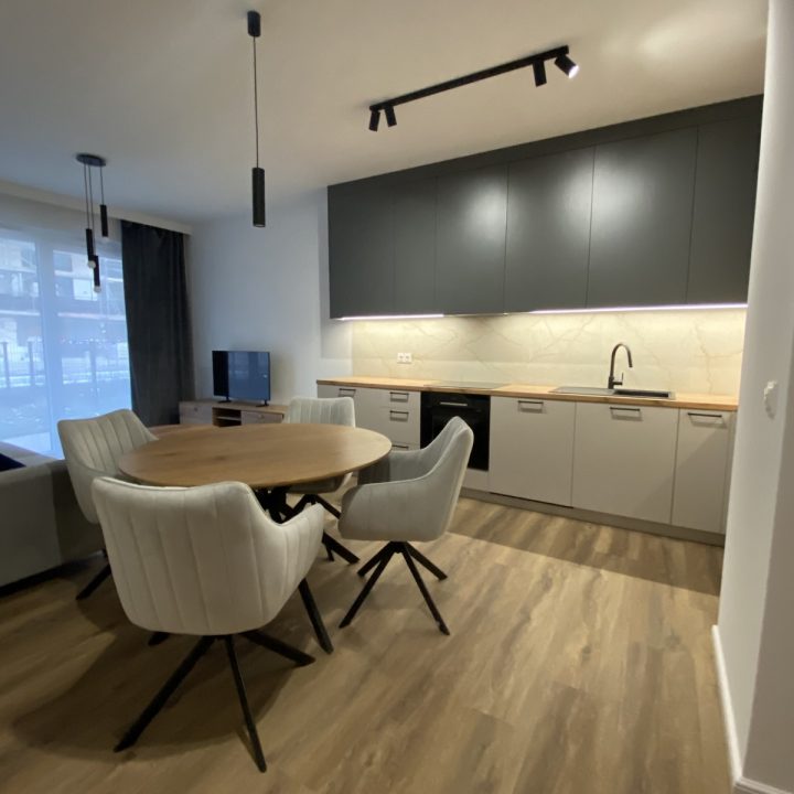 Realizacja mebli na wymiar dla dewelopera - Warszawa, ul. Podskarbińska - kuchnie na wymiar, szafy na wymiar, meble łazienkowe na wymiar - pakiet MiD Business