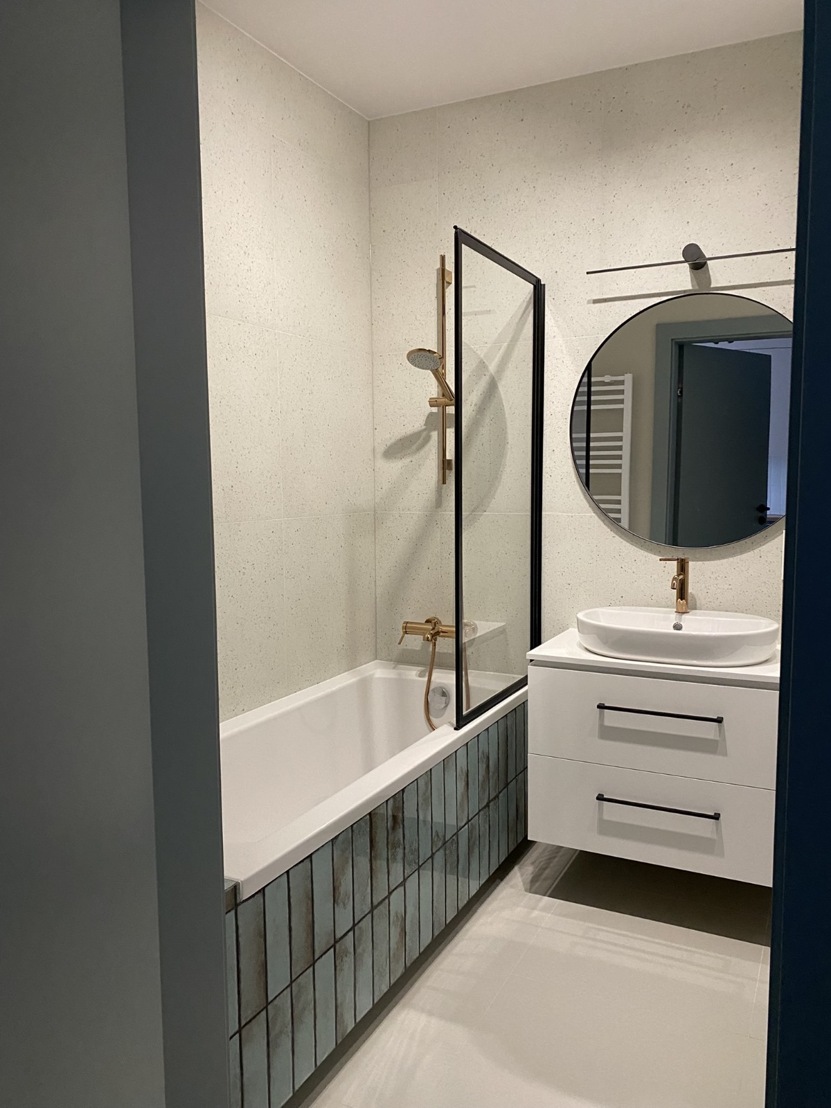 Realizacja mebli na wymiar dla dewelopera - Warszawa, ul. Podskarbińska - kuchnie na wymiar, szafy na wymiar, meble łazienkowe na wymiar - pakiet MiD Business