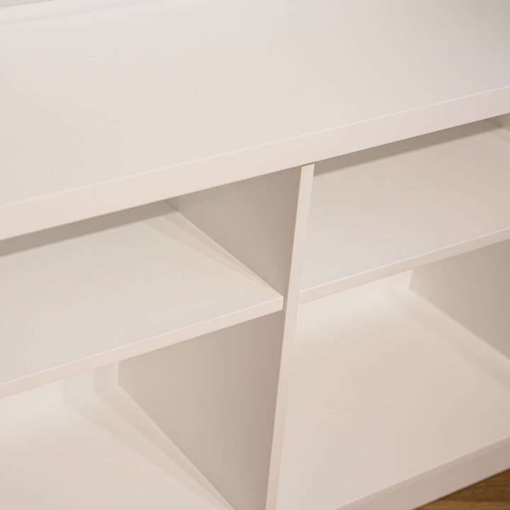 Meble biurowe na wymiar w Markach – szafy, zabudowy grzejników, kuchnia i łazienka. Elegancki design, lakierowane fronty i funkcjonalność. Realizacja MiD Business.