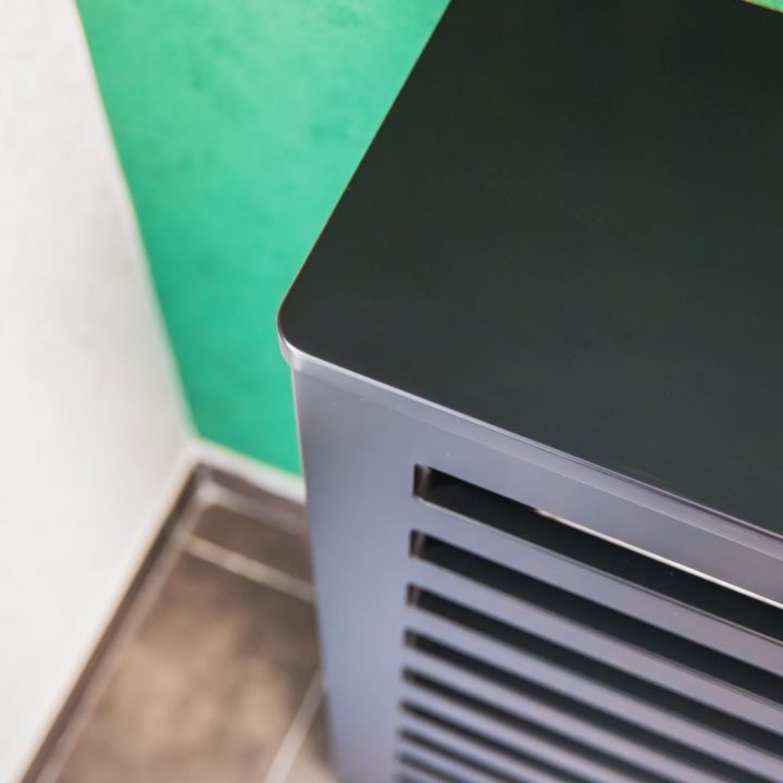 Meble biurowe na wymiar w Markach – szafy, zabudowy grzejników, kuchnia i łazienka. Elegancki design, lakierowane fronty i funkcjonalność. Realizacja MiD Business.