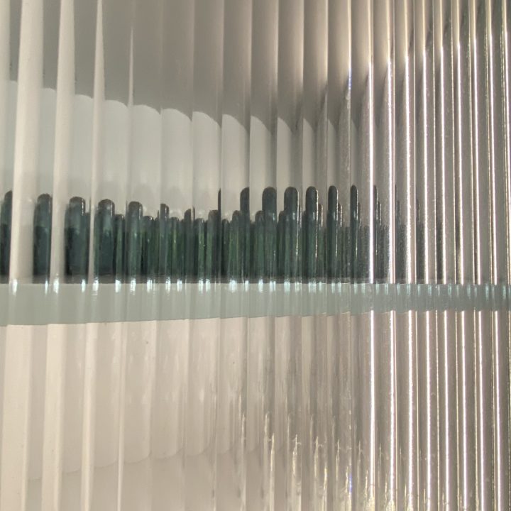 Kompleksowa realizacja MiD Prestige: meble na wymiar – kuchnia z wyspą, spiżarnia, garderoby, szafy, biurka i zabudowy łazienkowe. Estetyka premium i perfekcyjne wykonanie.