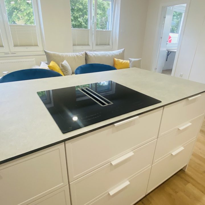 Kompleksowa realizacja MiD Prestige: meble na wymiar – kuchnia z wyspą, spiżarnia, garderoby, szafy, biurka i zabudowy łazienkowe. Estetyka premium i perfekcyjne wykonanie.