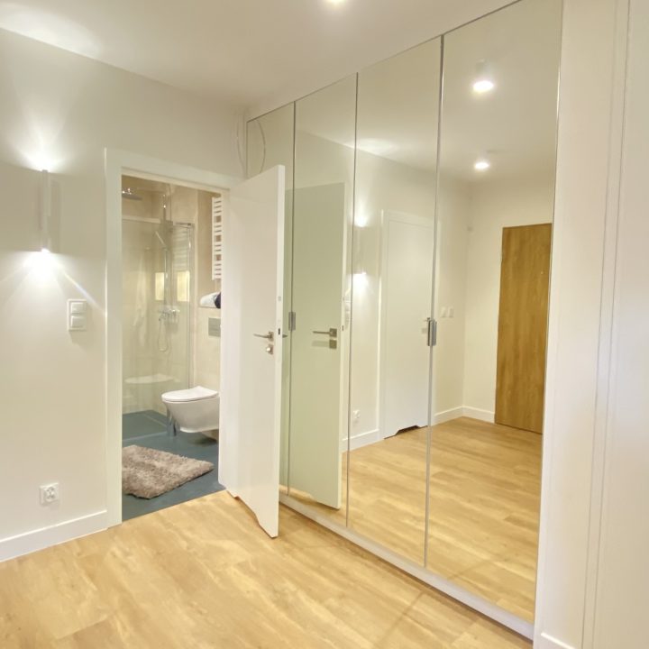 Kompleksowa realizacja MiD Prestige: meble na wymiar – kuchnia z wyspą, spiżarnia, garderoby, szafy, biurka i zabudowy łazienkowe. Estetyka premium i perfekcyjne wykonanie.