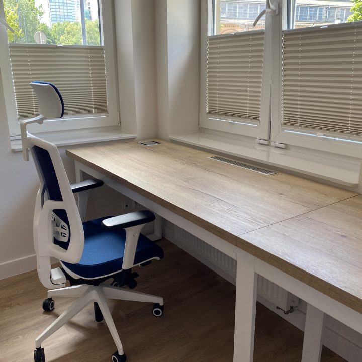 Kompleksowa realizacja MiD Prestige: meble na wymiar – kuchnia z wyspą, spiżarnia, garderoby, szafy, biurka i zabudowy łazienkowe. Estetyka premium i perfekcyjne wykonanie.