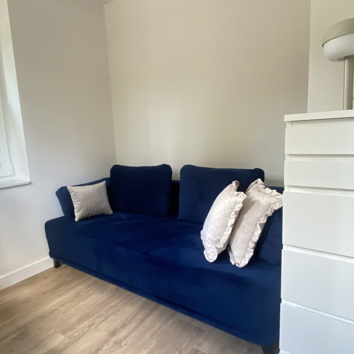 Kompleksowa realizacja MiD Prestige: meble na wymiar – kuchnia z wyspą, spiżarnia, garderoby, szafy, biurka i zabudowy łazienkowe. Estetyka premium i perfekcyjne wykonanie.