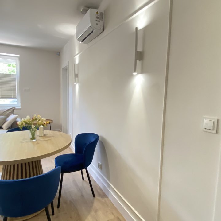 Kompleksowa realizacja MiD Prestige: meble na wymiar – kuchnia z wyspą, spiżarnia, garderoby, szafy, biurka i zabudowy łazienkowe. Estetyka premium i perfekcyjne wykonanie.