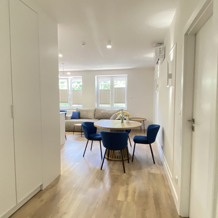 Kompleksowa realizacja MiD Prestige: meble na wymiar – kuchnia z wyspą, spiżarnia, garderoby, szafy, biurka i zabudowy łazienkowe. Estetyka premium i perfekcyjne wykonanie.