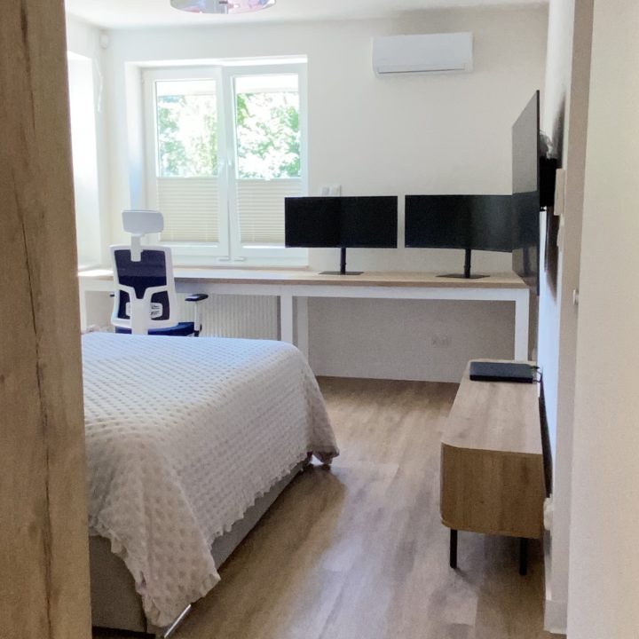 Kompleksowa realizacja MiD Prestige: meble na wymiar – kuchnia z wyspą, spiżarnia, garderoby, szafy, biurka i zabudowy łazienkowe. Estetyka premium i perfekcyjne wykonanie.