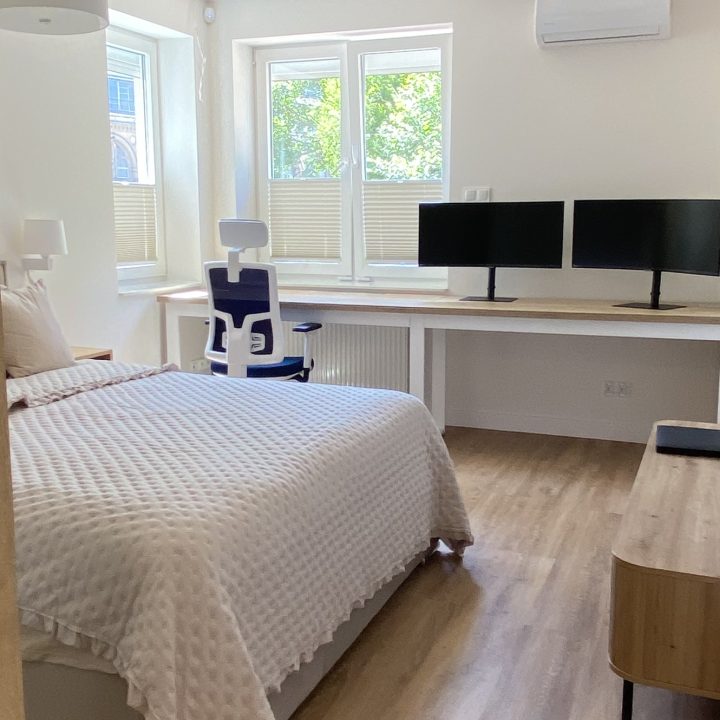 Kompleksowa realizacja MiD Prestige: meble na wymiar – kuchnia z wyspą, spiżarnia, garderoby, szafy, biurka i zabudowy łazienkowe. Estetyka premium i perfekcyjne wykonanie.