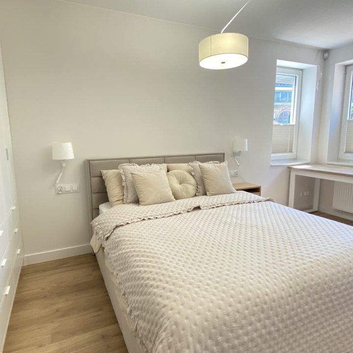 Kompleksowa realizacja MiD Prestige: meble na wymiar – kuchnia z wyspą, spiżarnia, garderoby, szafy, biurka i zabudowy łazienkowe. Estetyka premium i perfekcyjne wykonanie.