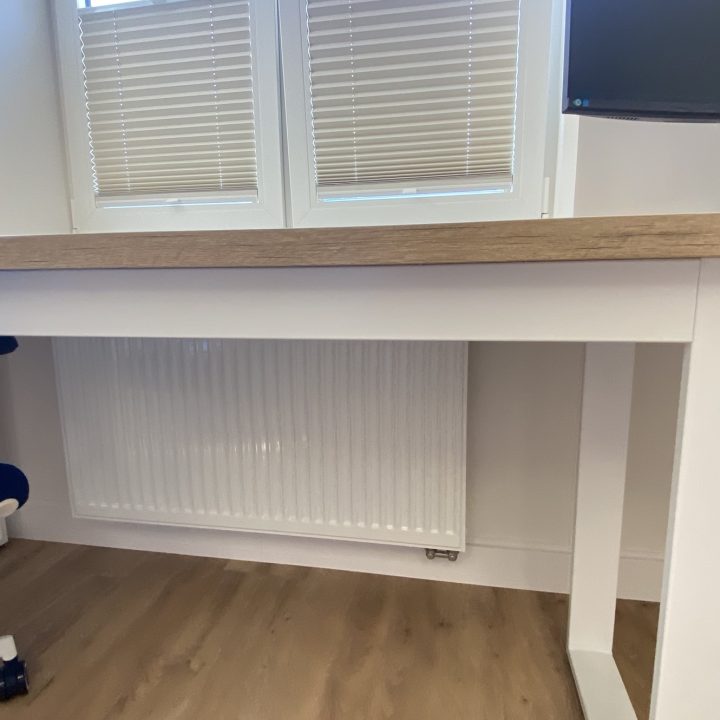 Kompleksowa realizacja MiD Prestige: meble na wymiar – kuchnia z wyspą, spiżarnia, garderoby, szafy, biurka i zabudowy łazienkowe. Estetyka premium i perfekcyjne wykonanie.