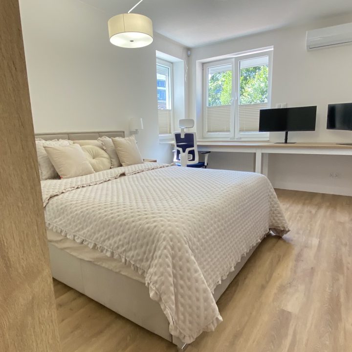 Kompleksowa realizacja MiD Prestige: meble na wymiar – kuchnia z wyspą, spiżarnia, garderoby, szafy, biurka i zabudowy łazienkowe. Estetyka premium i perfekcyjne wykonanie.