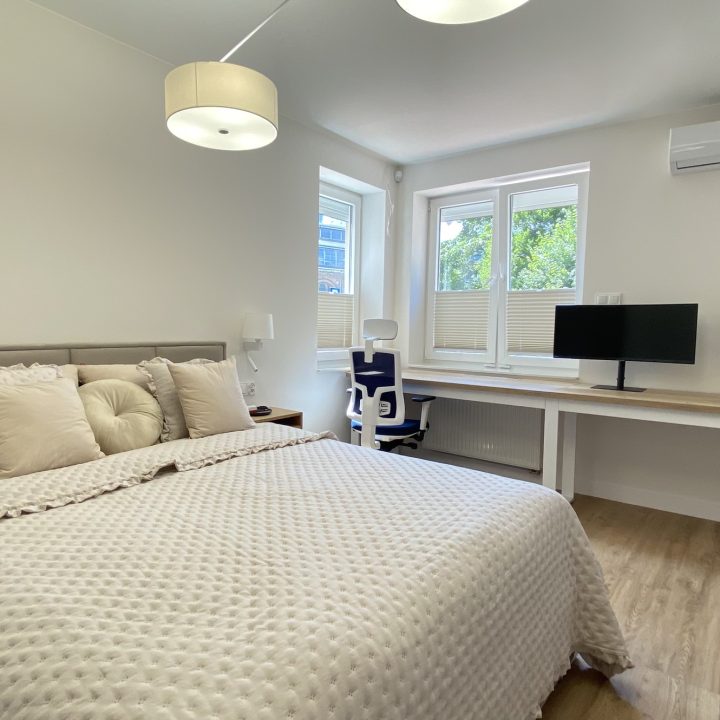 Kompleksowa realizacja MiD Prestige: meble na wymiar – kuchnia z wyspą, spiżarnia, garderoby, szafy, biurka i zabudowy łazienkowe. Estetyka premium i perfekcyjne wykonanie.