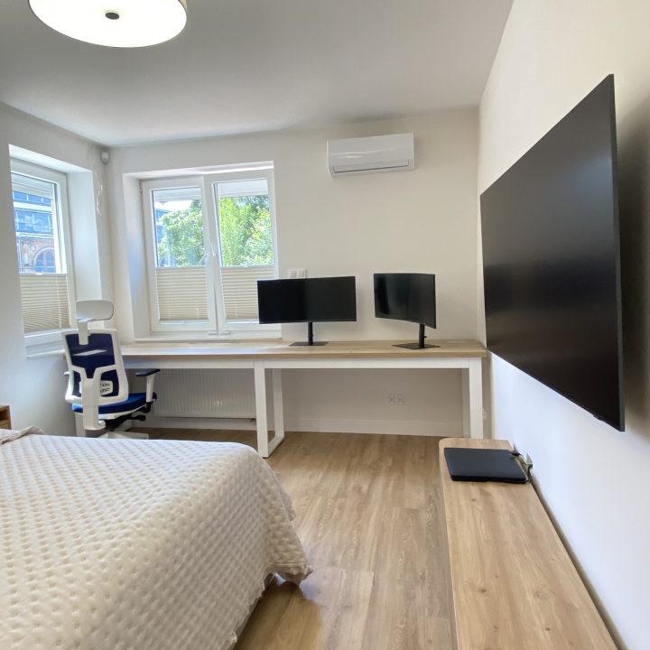 Kompleksowa realizacja MiD Prestige: meble na wymiar – kuchnia z wyspą, spiżarnia, garderoby, szafy, biurka i zabudowy łazienkowe. Estetyka premium i perfekcyjne wykonanie.