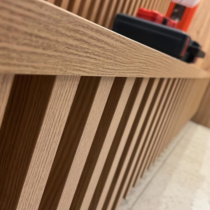 Realizacja MiD Business: meble na wymiar do herbaciarni „Pij Herbatę!”. Siedziska, lady i zabudowy w dwóch lokalach – indywidualne projekty, funkcjonalne i oryginalne.