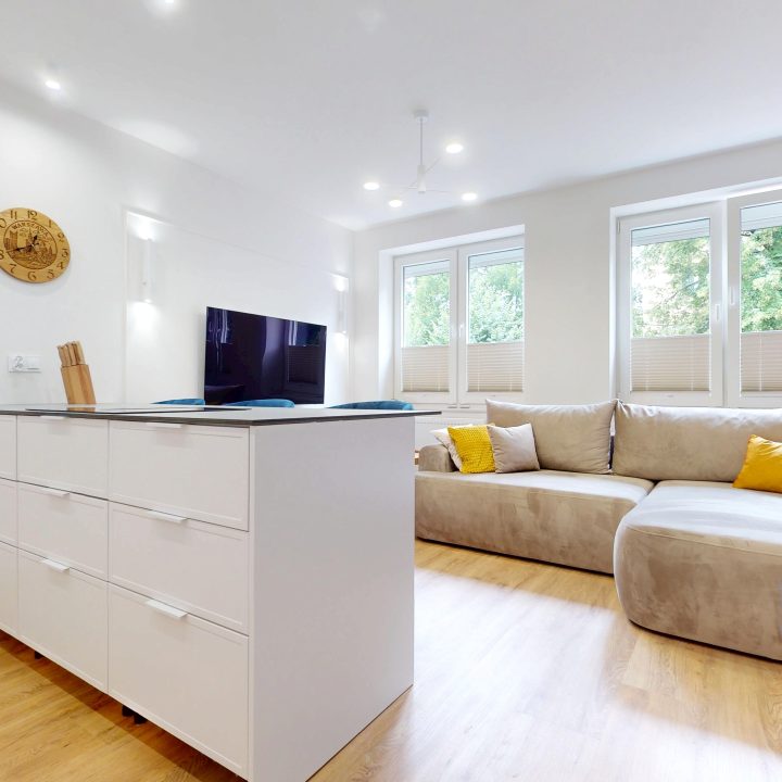 Kompleksowa realizacja MiD Prestige: meble na wymiar – kuchnia z wyspą, spiżarnia, garderoby, szafy, biurka i zabudowy łazienkowe. Estetyka premium i perfekcyjne wykonanie.