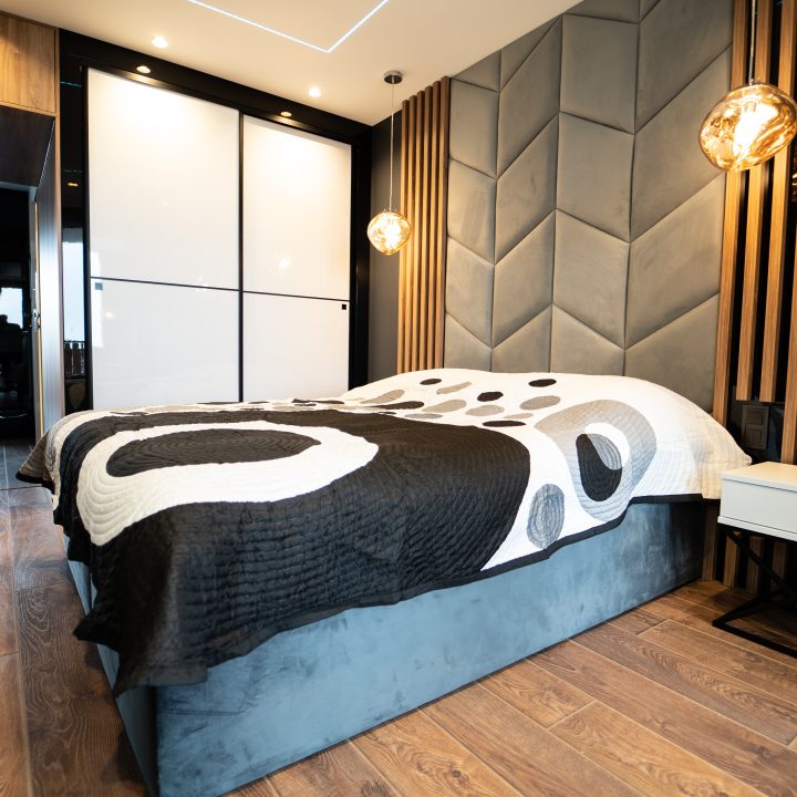 Meble na wymiar w Płocku – kuchnia, salon, sypialnia i łazienka w pakiecie MiD Prestige. Połysk, fornir, LED i kamień – styl i funkcjonalność w jednym projekcie.