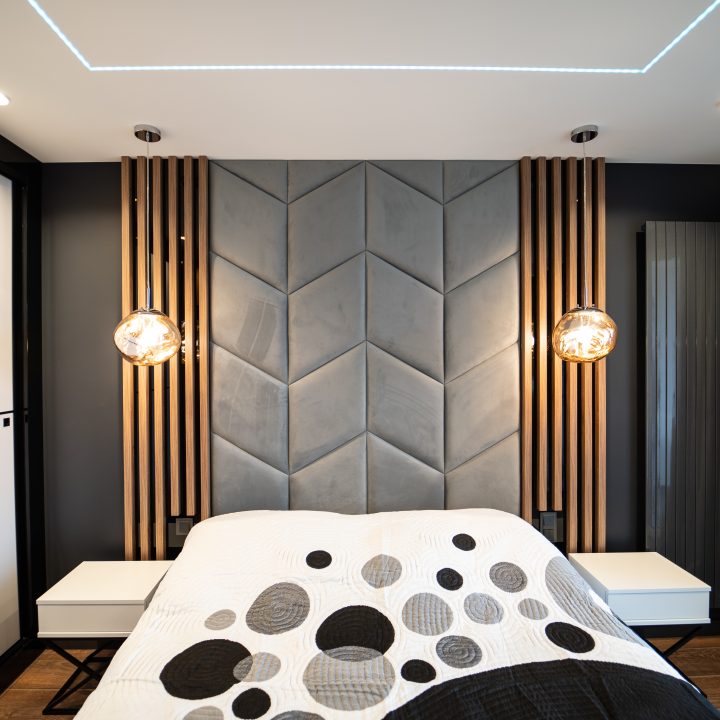 Meble na wymiar w Płocku – kuchnia, salon, sypialnia i łazienka w pakiecie MiD Prestige. Połysk, fornir, LED i kamień – styl i funkcjonalność w jednym projekcie.