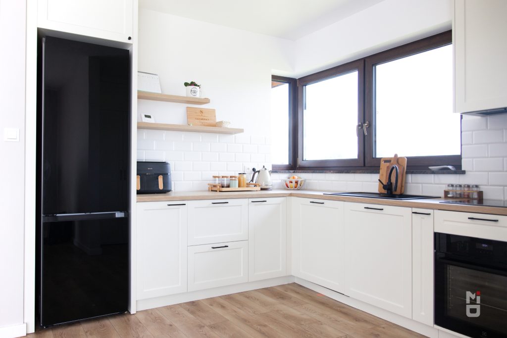 meble gotowe czy na wymiar